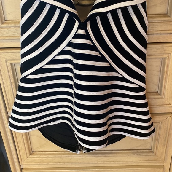 Halter Top - Picture 3 of 7